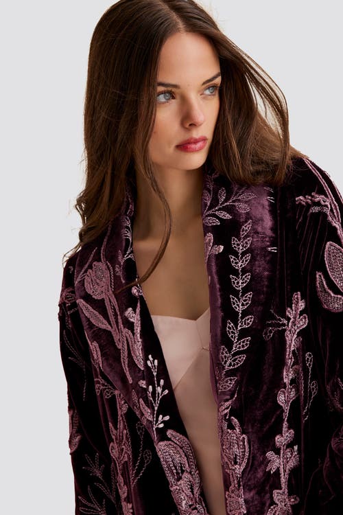 Scarlett Gasque Stately Robe In Black