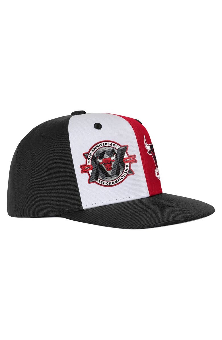 Mitchell & Ness Youth Mitchell & Ness Black Chicago Bulls 20th Anniversary Duo Front Snapback Hat, Alternate, color, Black