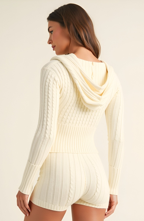 Modenaire Cable Knit Cropped Hoodie With V-neckline And Ribbed Hem In White