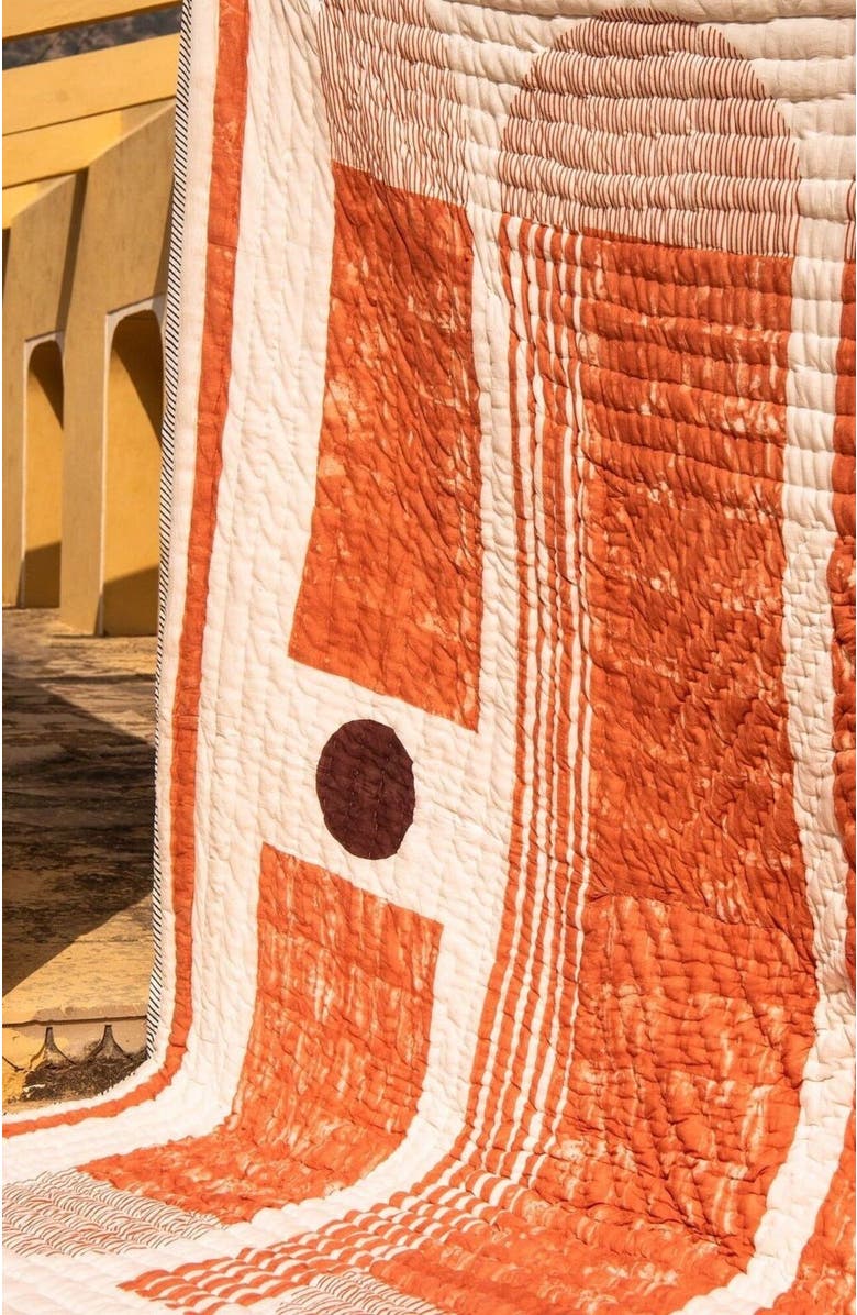 CQC LA Bauhaus Quilt Bedding Set with 2 Shams, Alternate, color, Orange, White