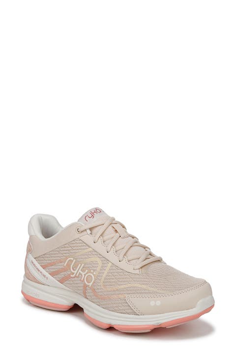 Devotion Plus 5 Sneaker (Women)