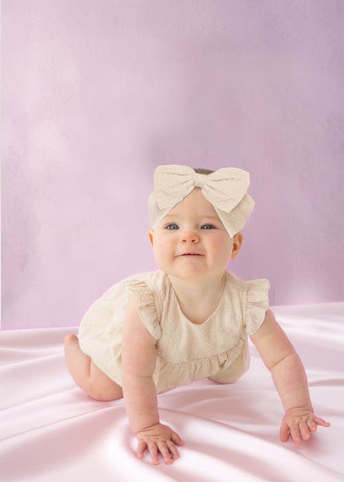 Isobella & Chloe Sienna Baby Romper In Neutral