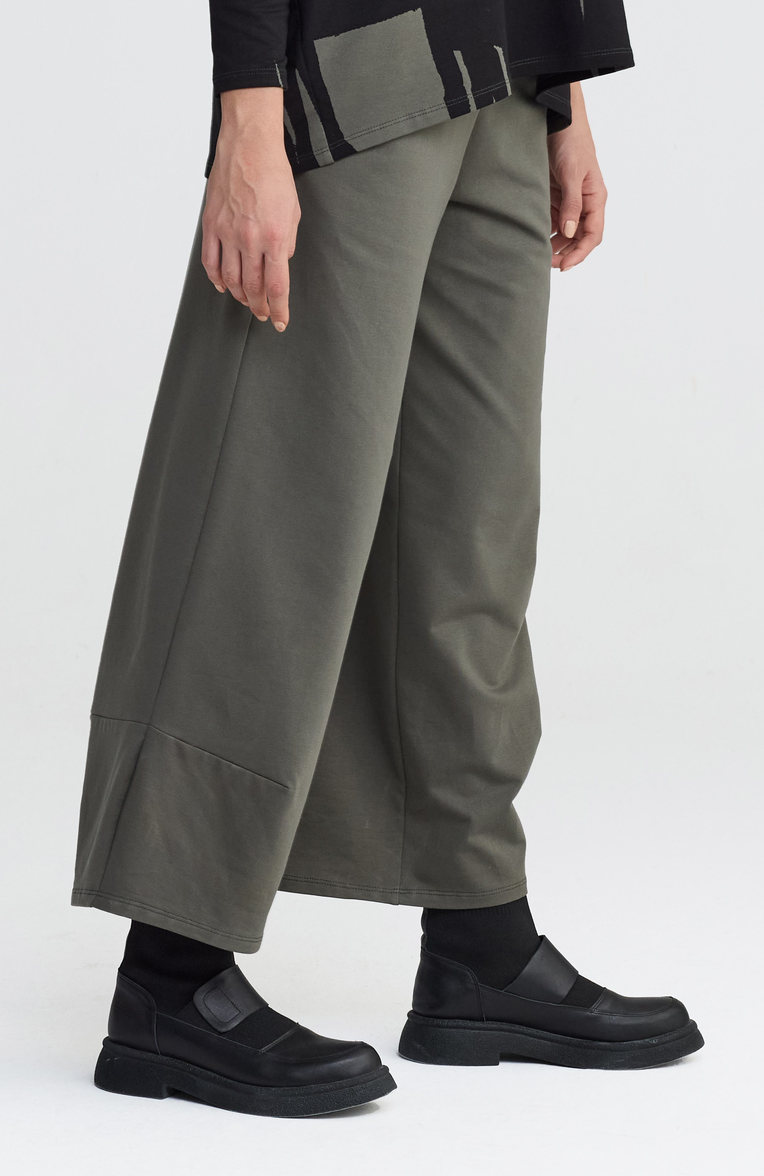 Serenna Cropped Darted Pants - image 4