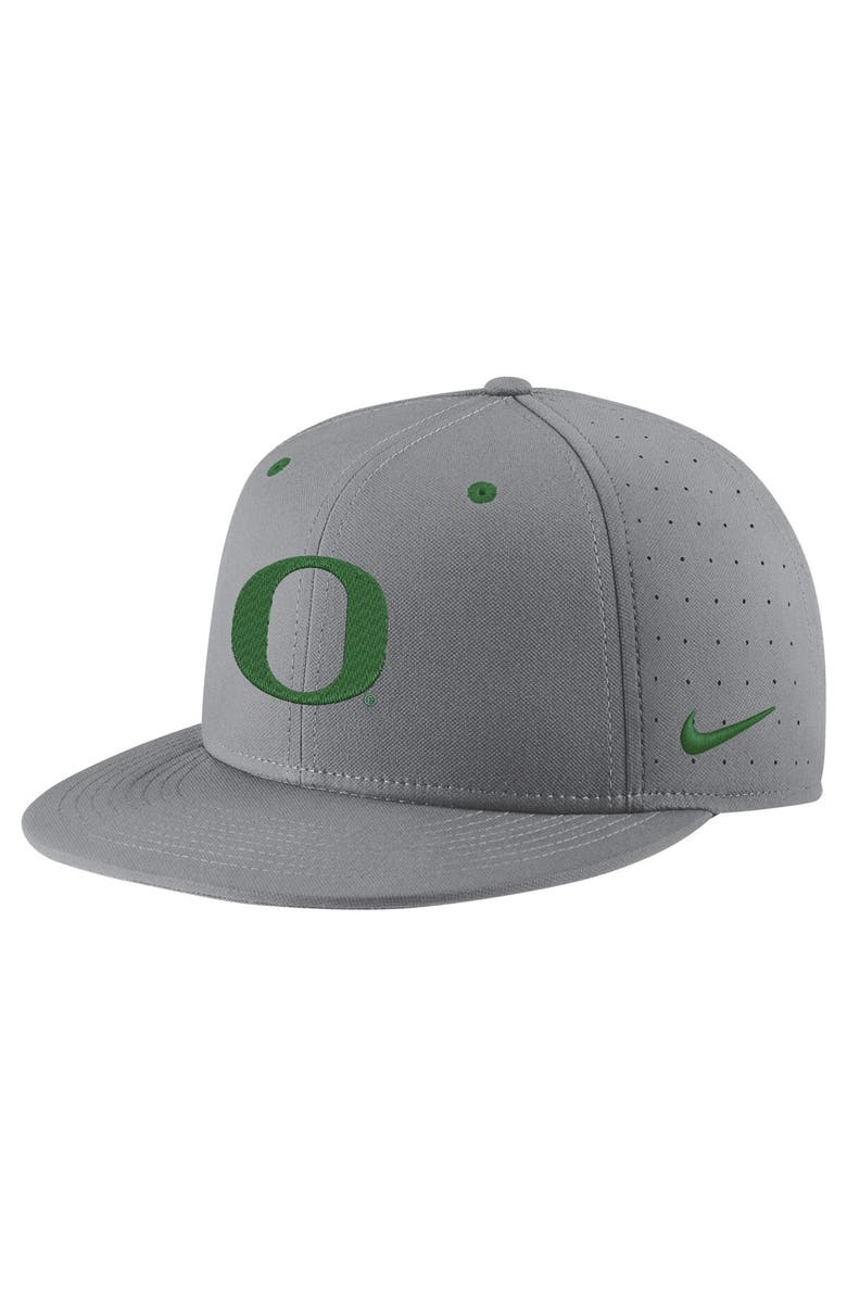 Nike Men's Nike Gray Oregon Ducks USA Side Patch True AeroBill Performance Fitted Hat, Main, color, 