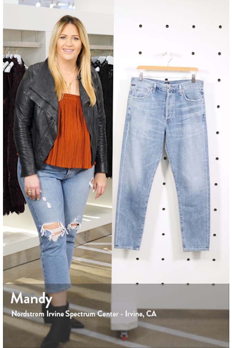 Liya High Waist Jeans video
