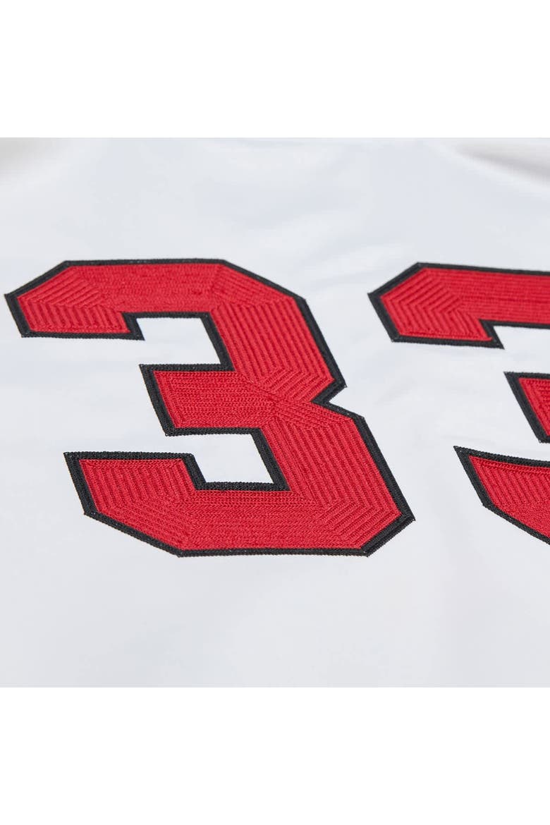 Men's Mitchell & Ness Scottie Pippen White Chicago Bulls NBA Legends Full-Snap Satin Jacket, Alternate, color, White