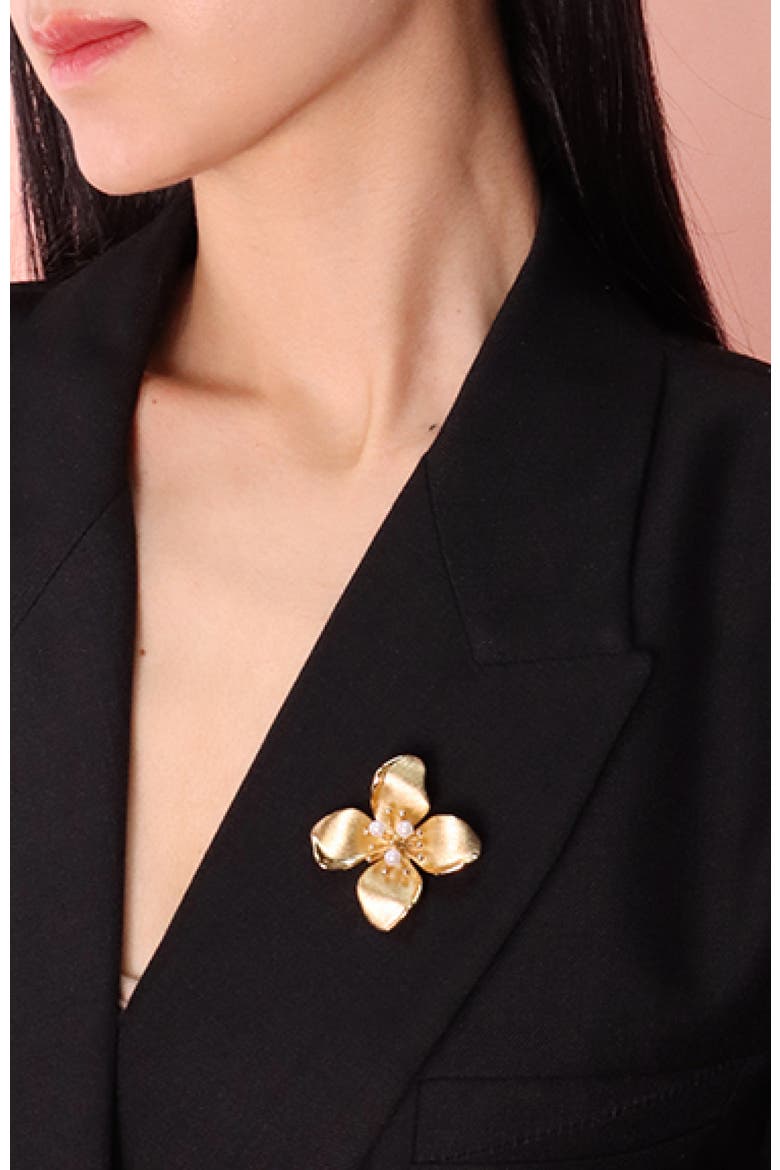 Blossom Brooch, Alternate, color, Gold & White