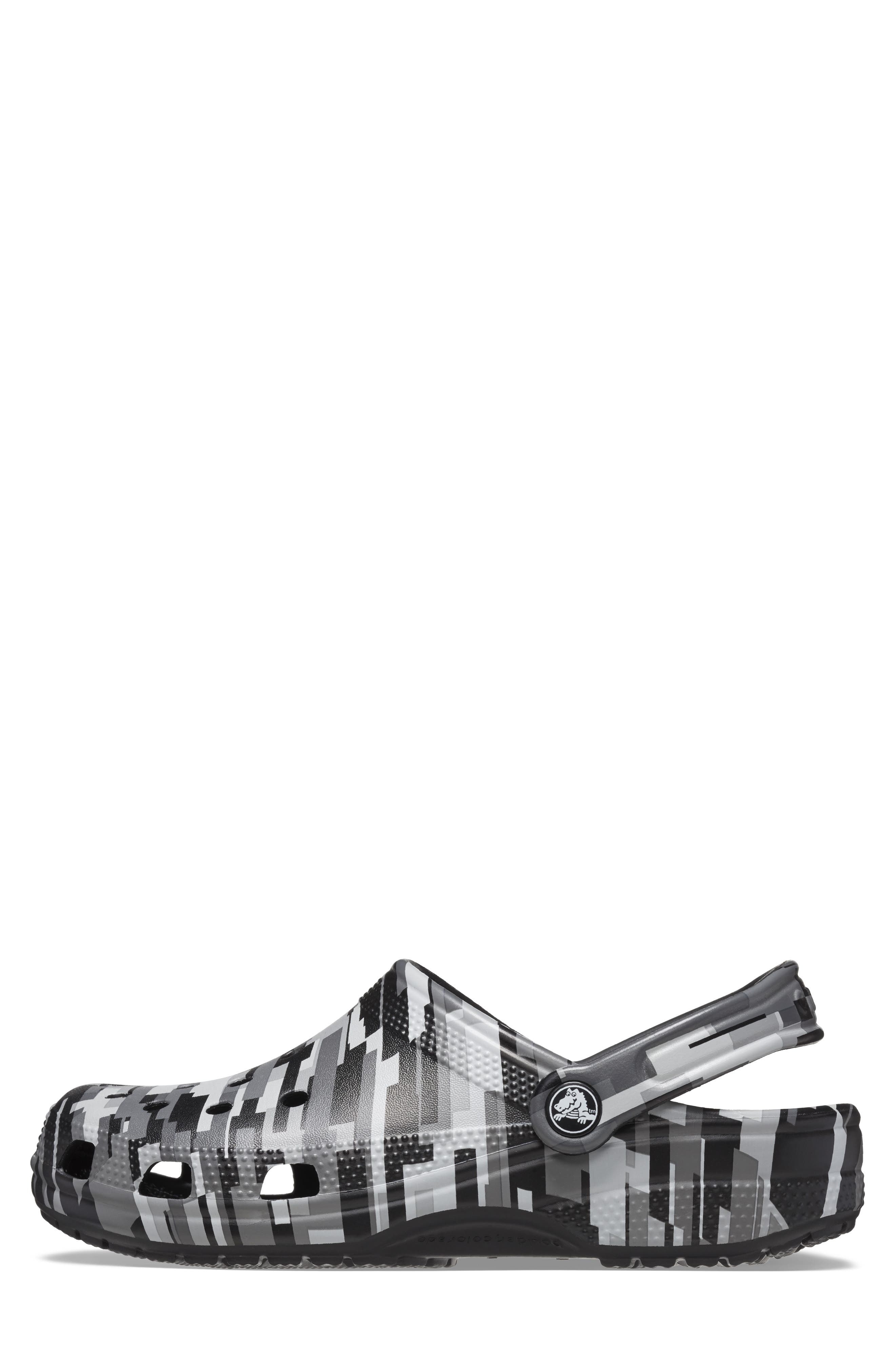 CROCS Classic Digi Camo Clog, Alternate, color, 