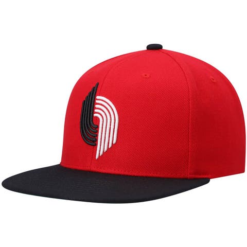 Men's Mitchell & Ness Red/Black Portland Trail Blazers Hardwood Classics Team Two-Tone 2.0 Snapback Hat