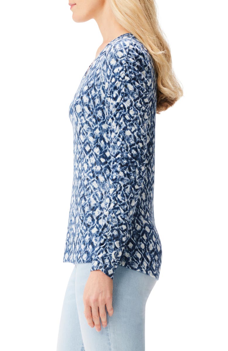 NZT by NIC+ZOE Sweet Dreams Batik Print Ruched Sleeve V-Neck Top, Alternate, color,