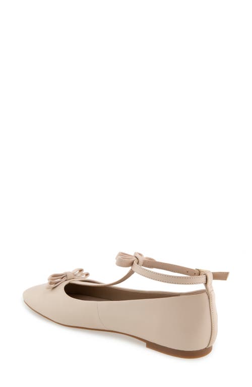 Kenneth Cole Juliet T-strap Flat In Sand Leather