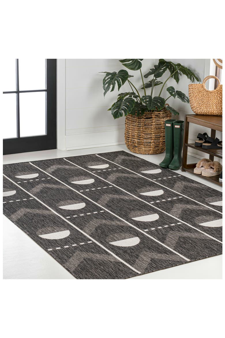 Soren Modern Geometri Indoor/Outdoor Area Rug, Alternate, color, Black/Cream