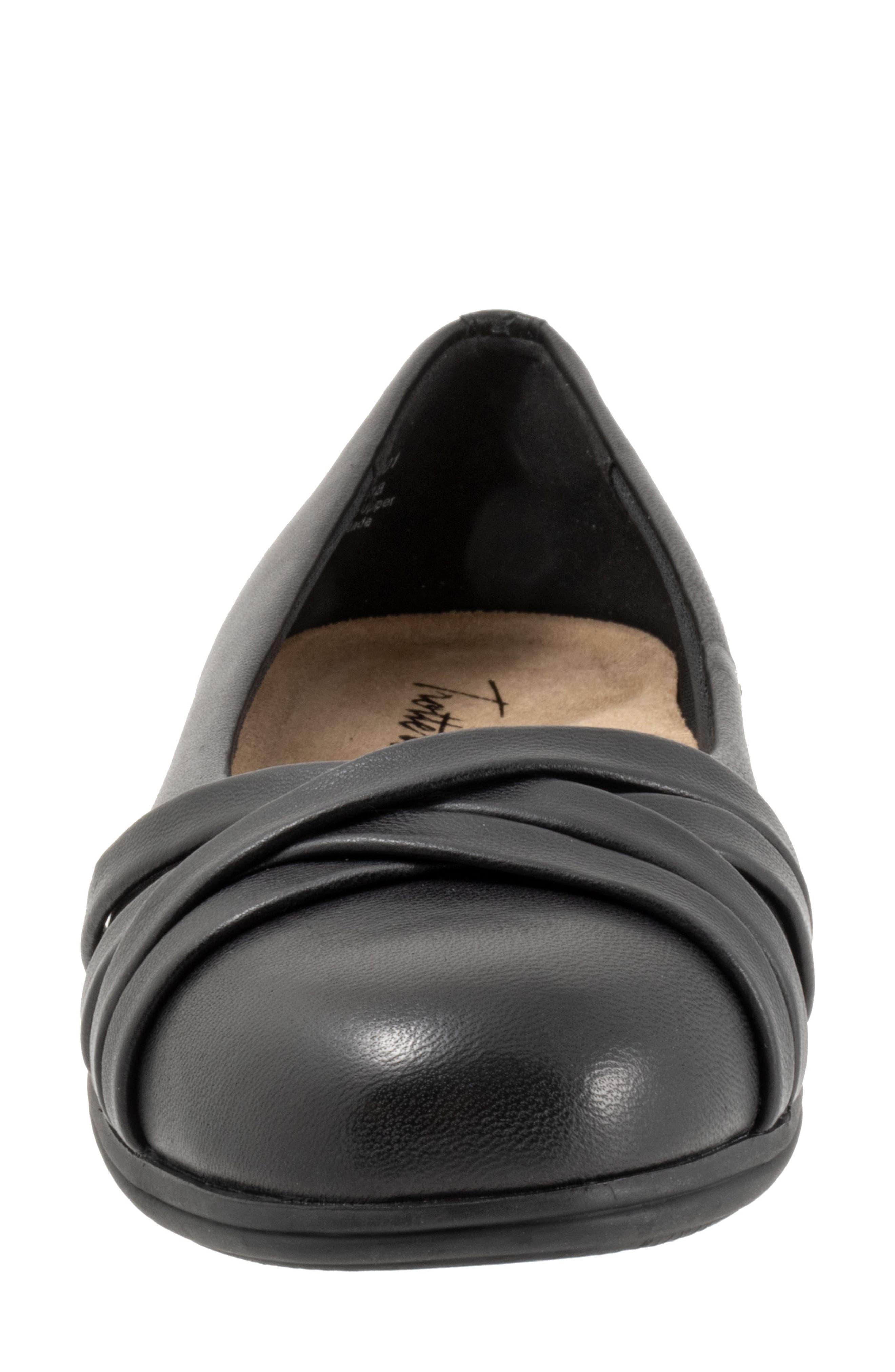 Trotters Daphne Flat, Alternate, color, Black