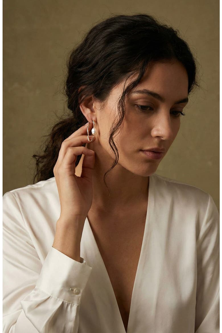 Alice Shell Pearl Hoop Earrings, Alternate, color, GOLD