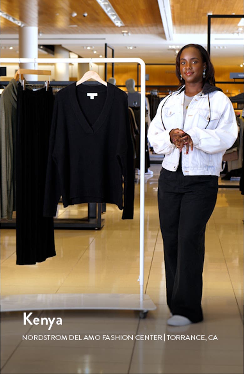 Oversize V-Neck Sweater, sales video thumbnail