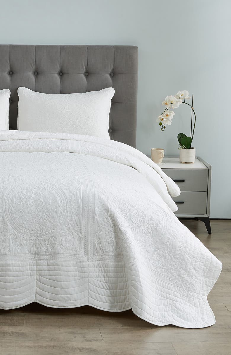 MELANGE HOME Isabella Quilt & Shams Set, Alternate, color, 