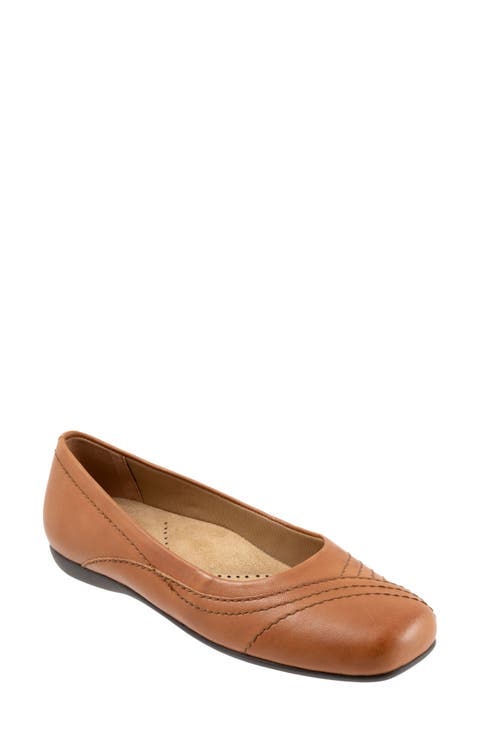 Sasha Square Toe Flat (Women)