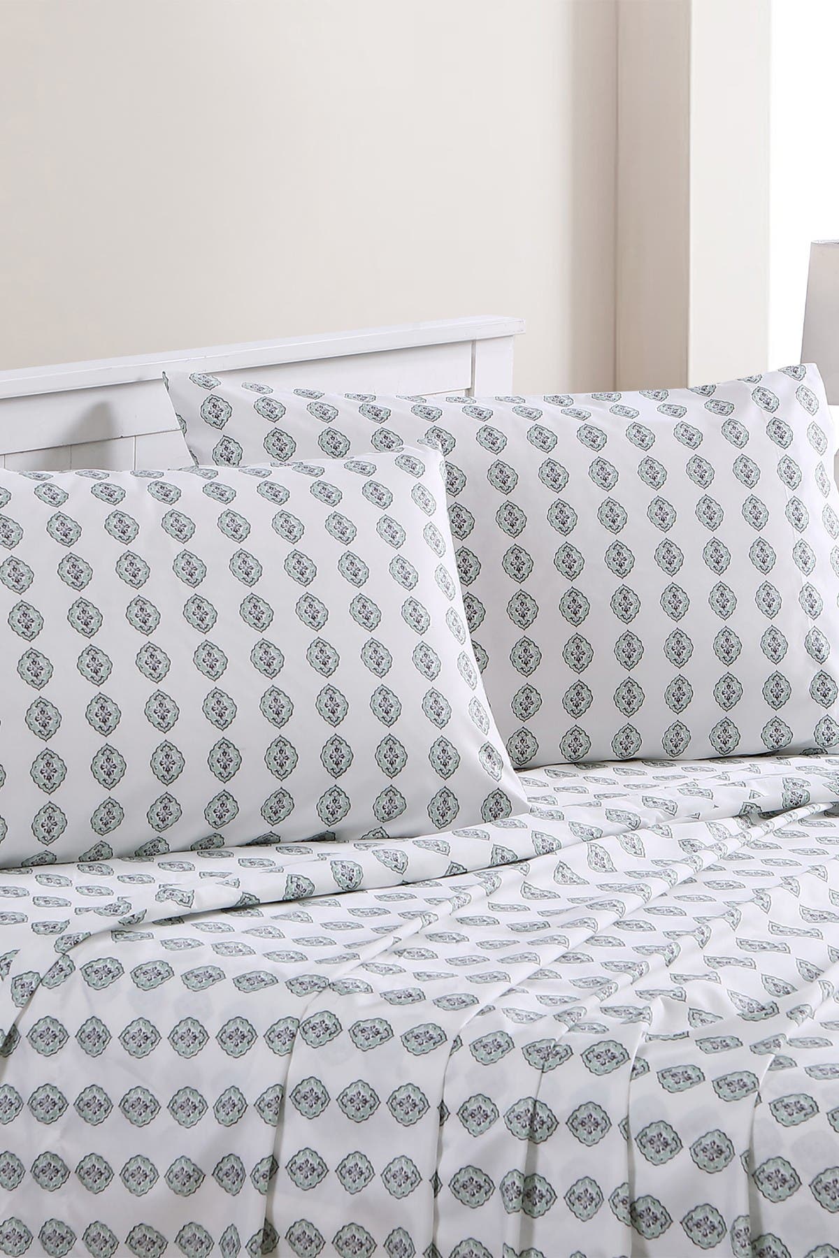 Modern Threads Printed 4-Piece Sheet Set