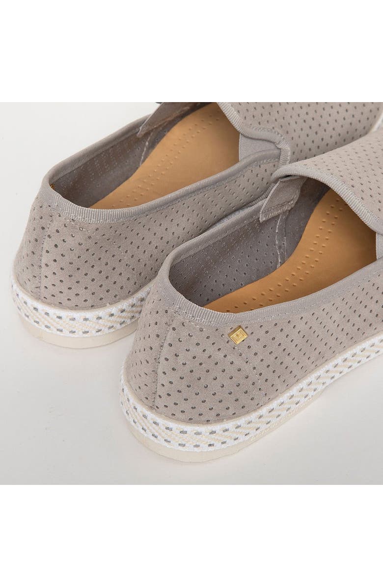 Rivieras Classic Suede Slip-On Loafer, Alternate, color, Gris