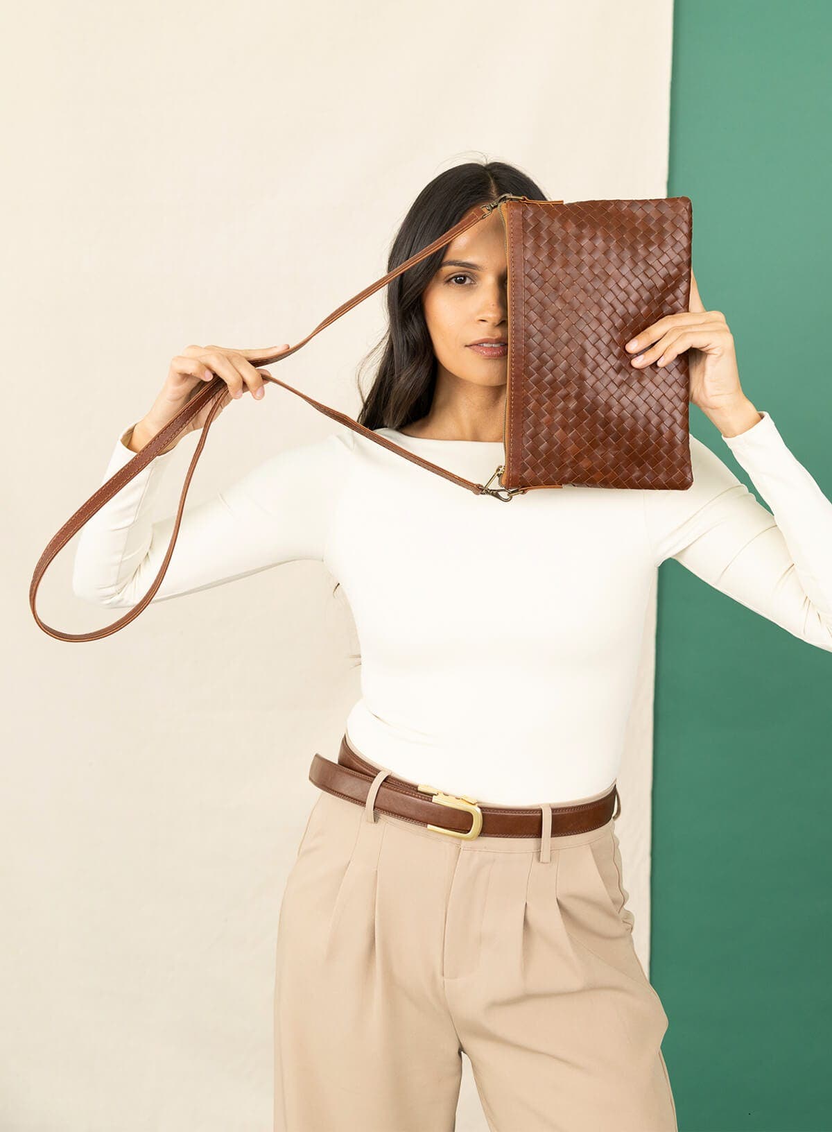Deux Mains Woven Crossbody Clutch Bag, Alternate, color, Mahogany