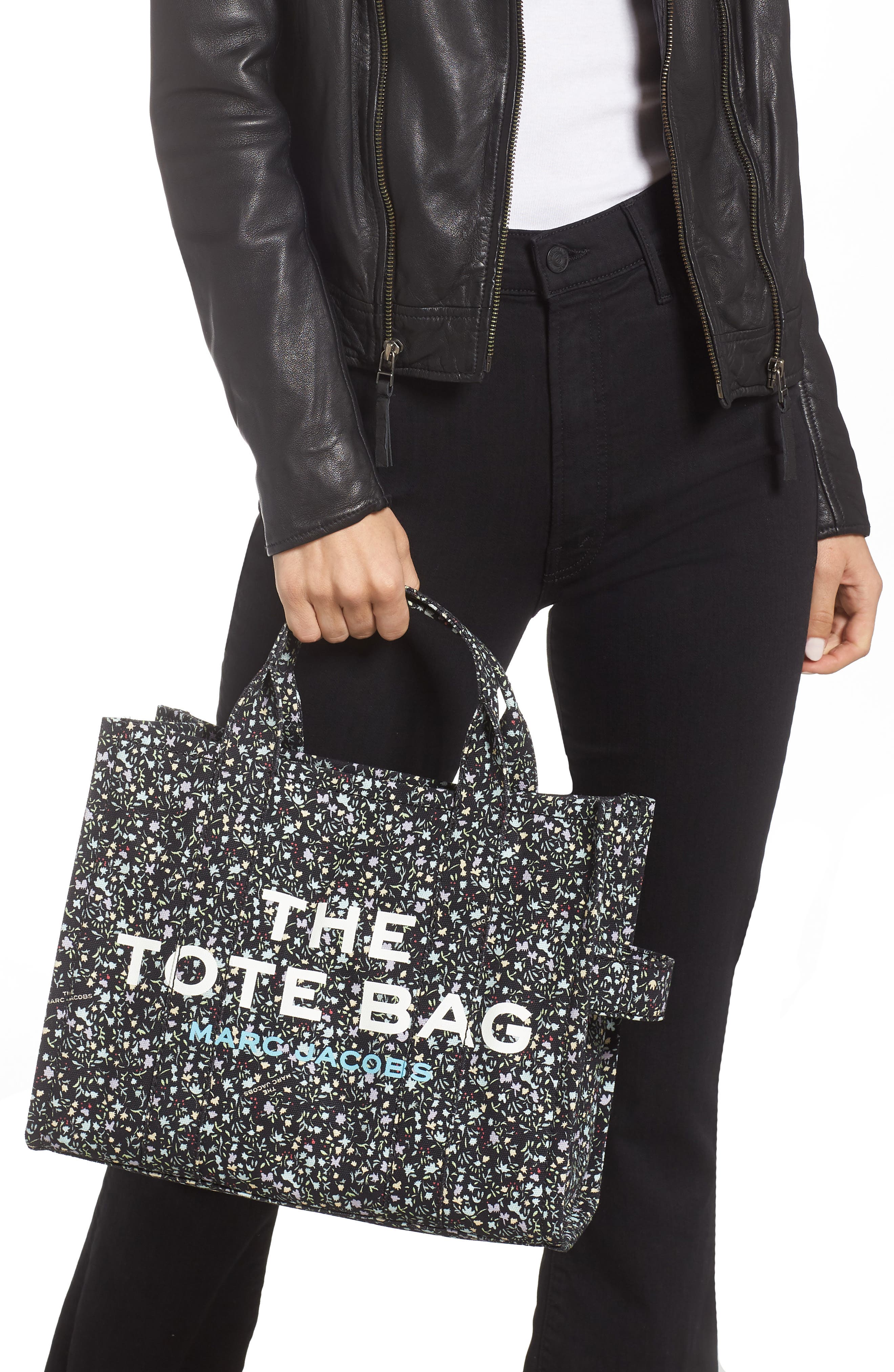 Marc Jacobs Medium Traveler Ditsy Floral Canvas Tote, Alternate, color, 