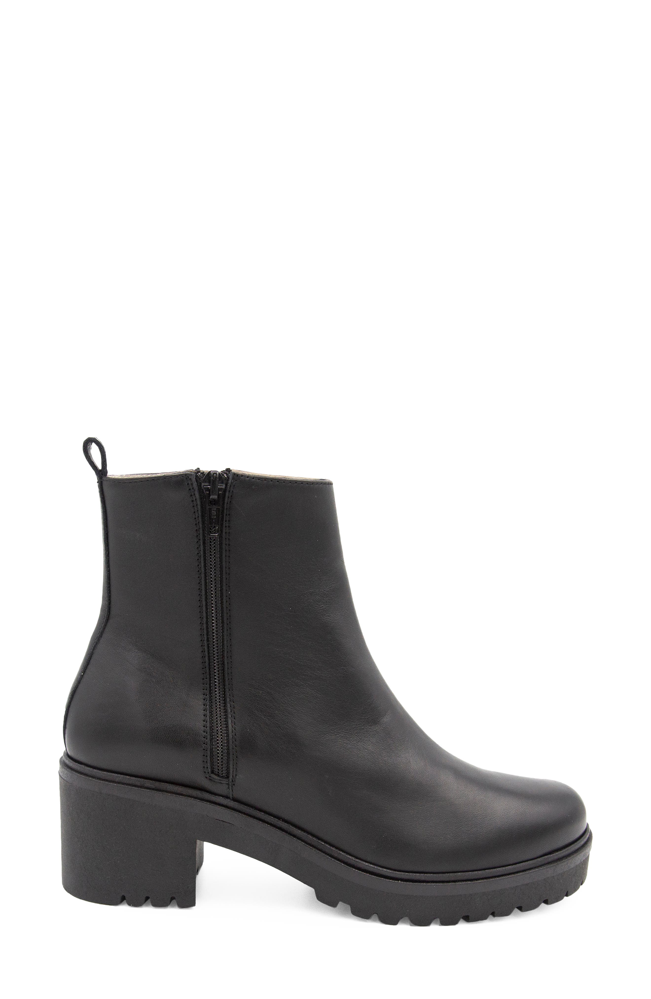 Amalfi by Rangoni Trota Lug Sole Bootie, Alternate, color, 