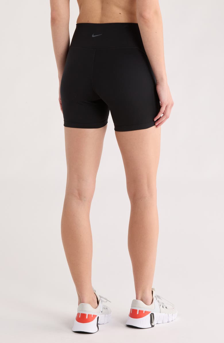 Nike Dri-FIT One High-Waist 5-Inch Biker Shorts, Alternate, color,