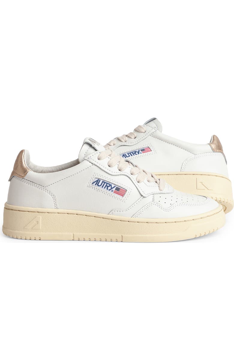 AUTRY Medalist Low Sneaker, Alternate, color, Leat/Leat Wht/Gold