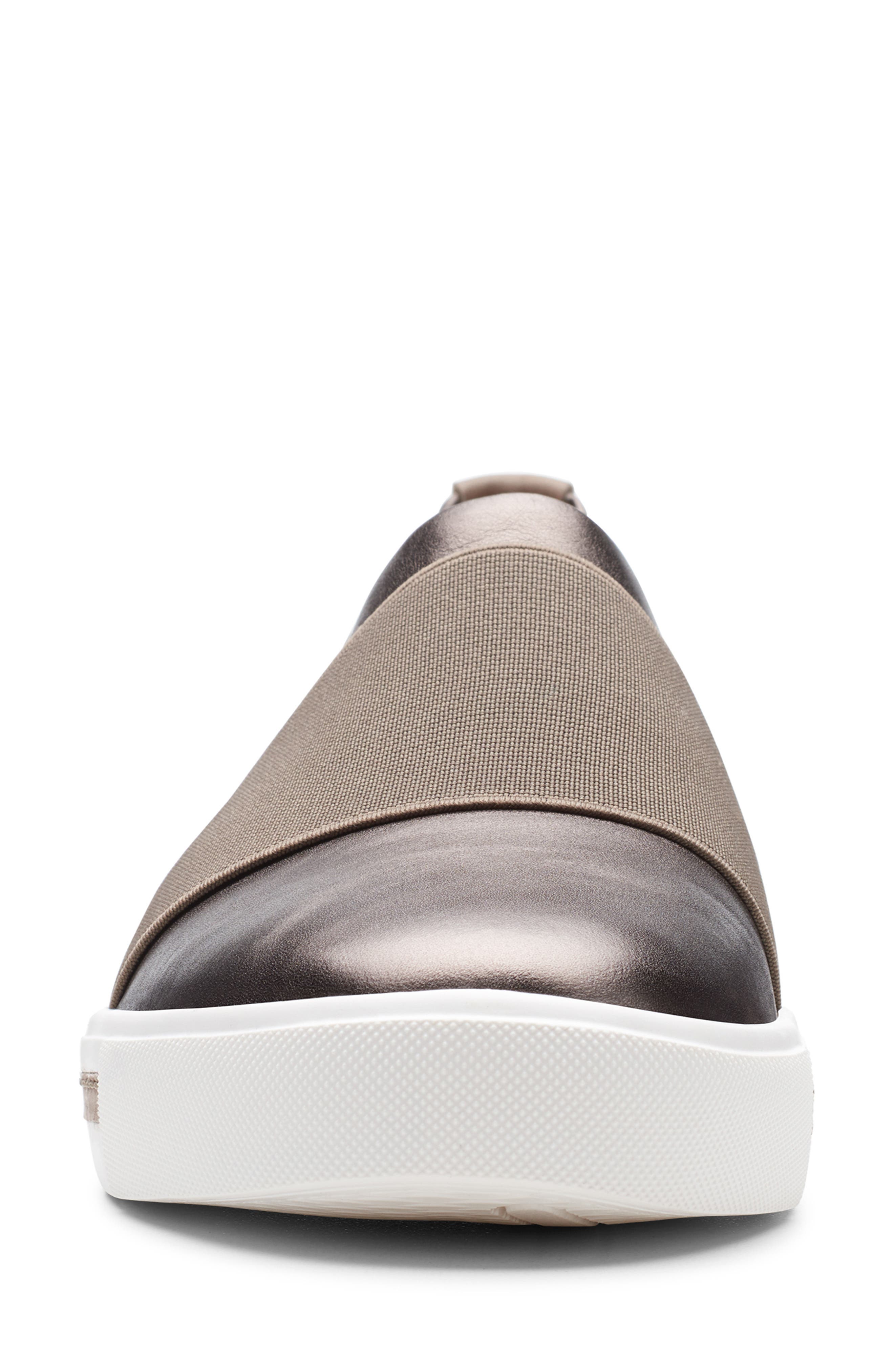 Un Maui Step Sneaker, Alternate, color, PEBBLE METALLIC LEATHER