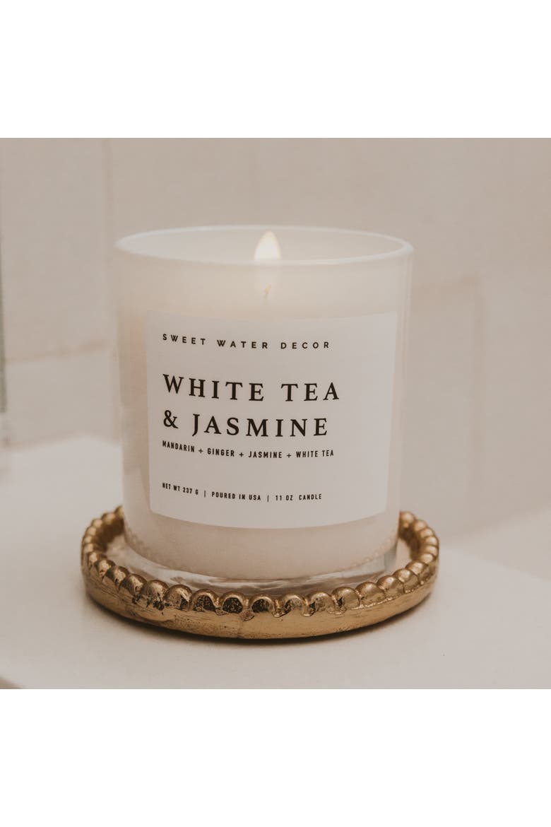 White Tea and Jasmine 11 oz Soy Candle, Alternate, color, White Tea and Jasmine