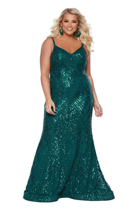 Fitted V-neck Spaghetti Strap Plus Size Evening Gown