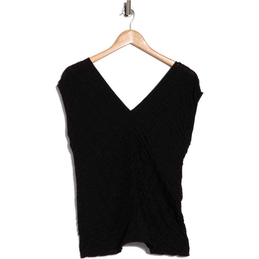 Bobeau Pleated Cap Sleeve Top In Black