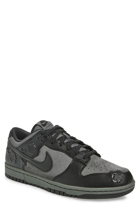 Dunk Low Basketball Shoe (Women)