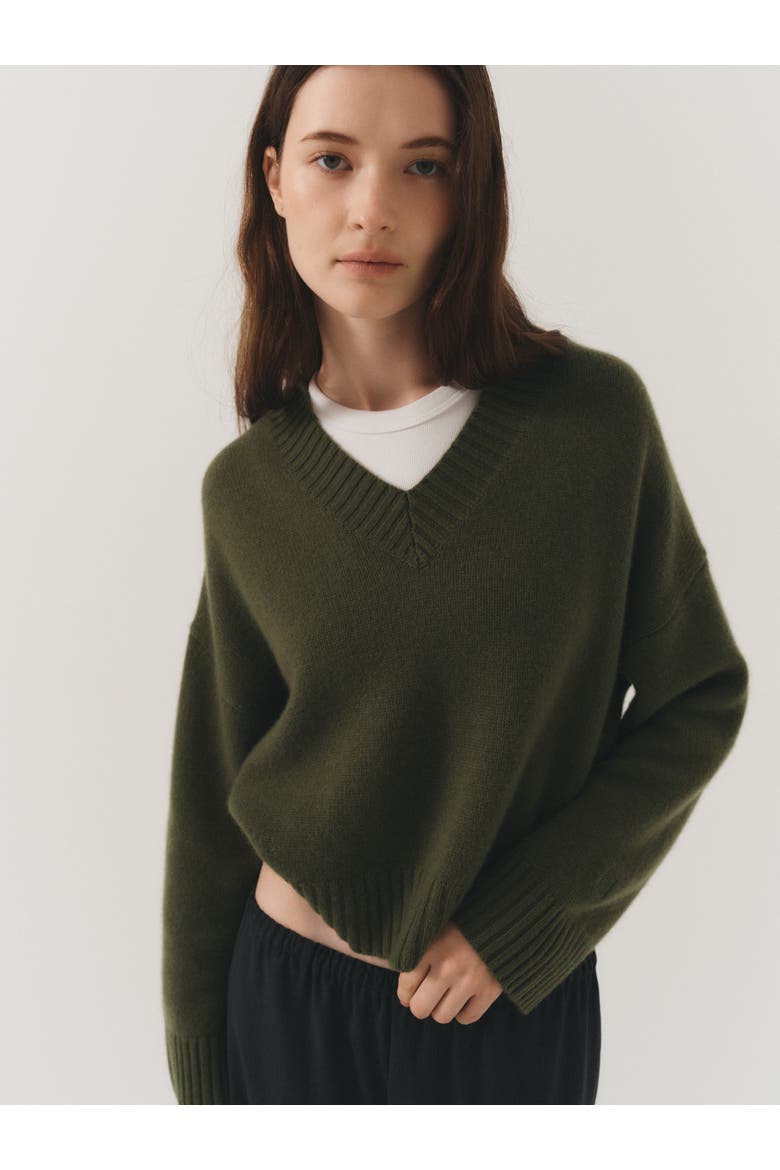Filippa V-Neck Cashmere Sweater, Alternate, color, Moss