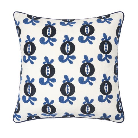 Colonial Williamsburg Georgie Chain Stitch Throw Pillow, 22" x 22"