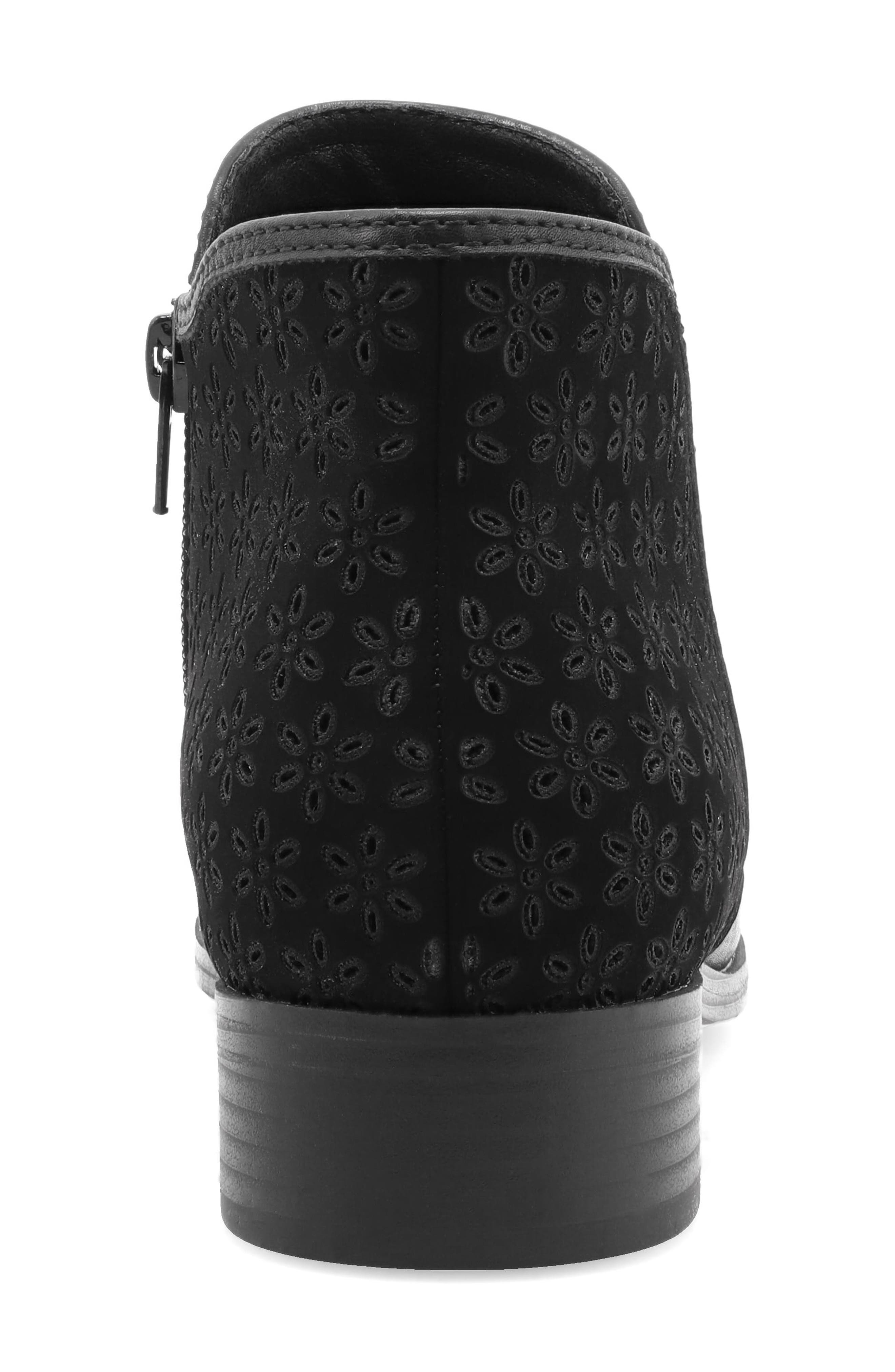 MIA Kids' Sariyah Chelsea Boot, Alternate, color, Black