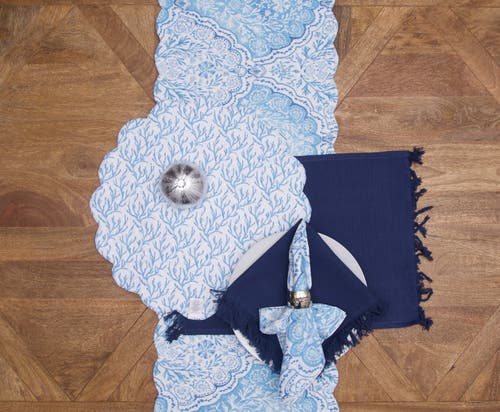 C & F Home C&f Home Chinoiserie Coast Reversible Graphic Print Machine Washable Quilt Table Runner 14" X 51" In Blue