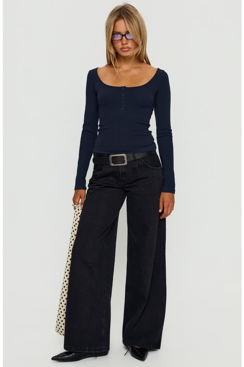 Supercut Low Rise Pleated Wide Leg Jeans, Alternate, color, WASHED BLACK