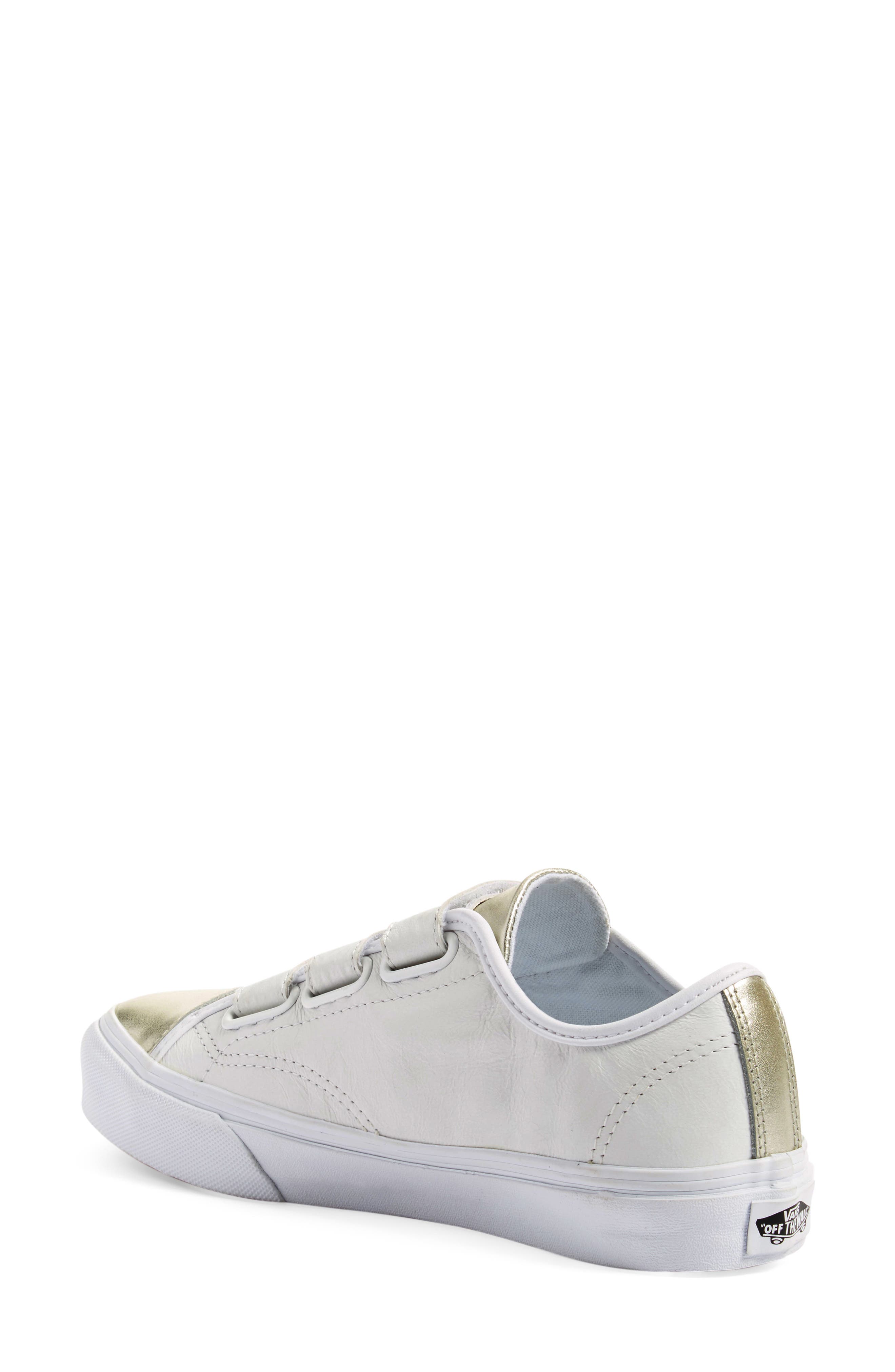 Vans Style 23 V Sneaker, Alternate, color, 