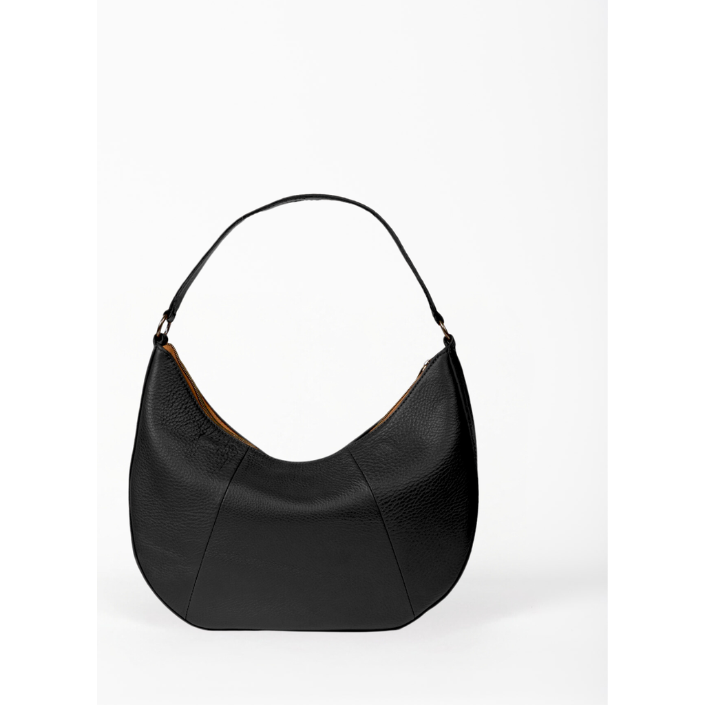 Deux Mains Saddle Shoulder Bag In Black