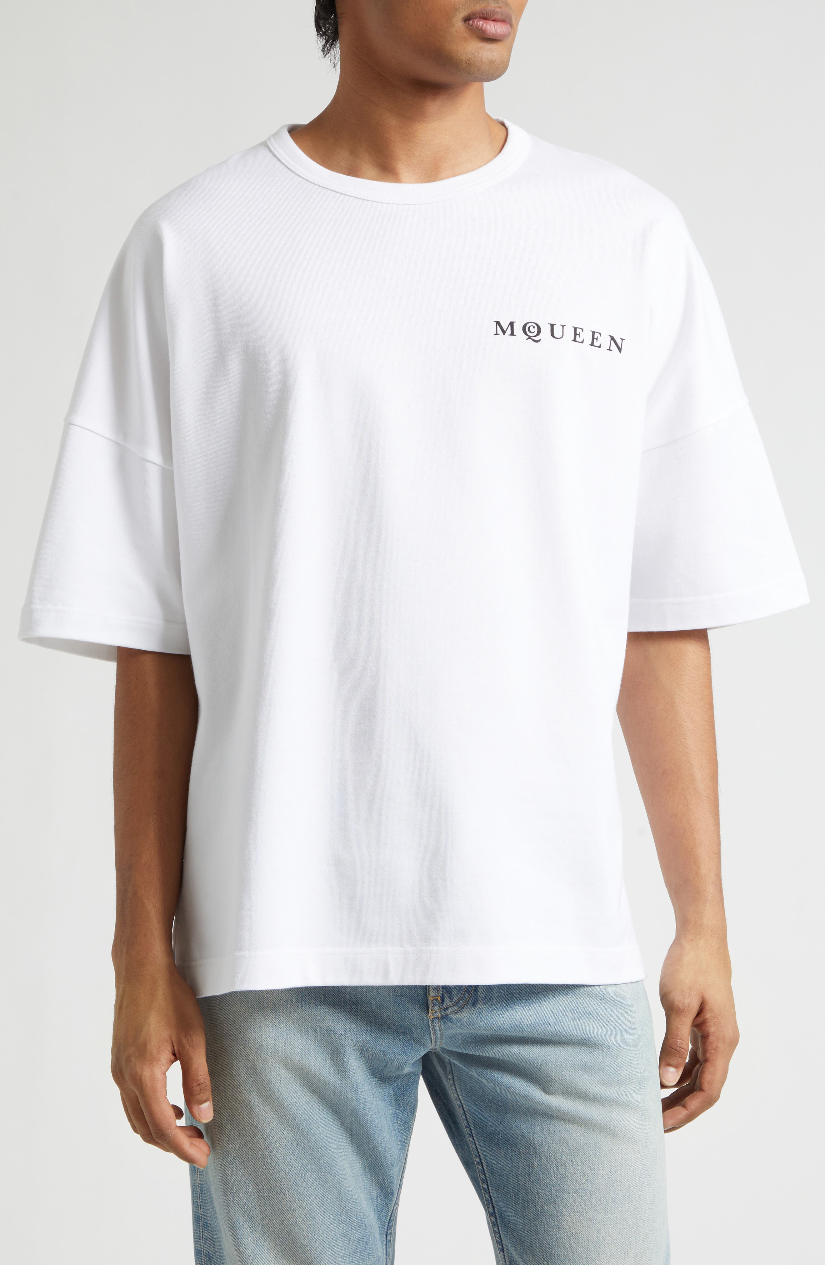selected WHITE / BLACK