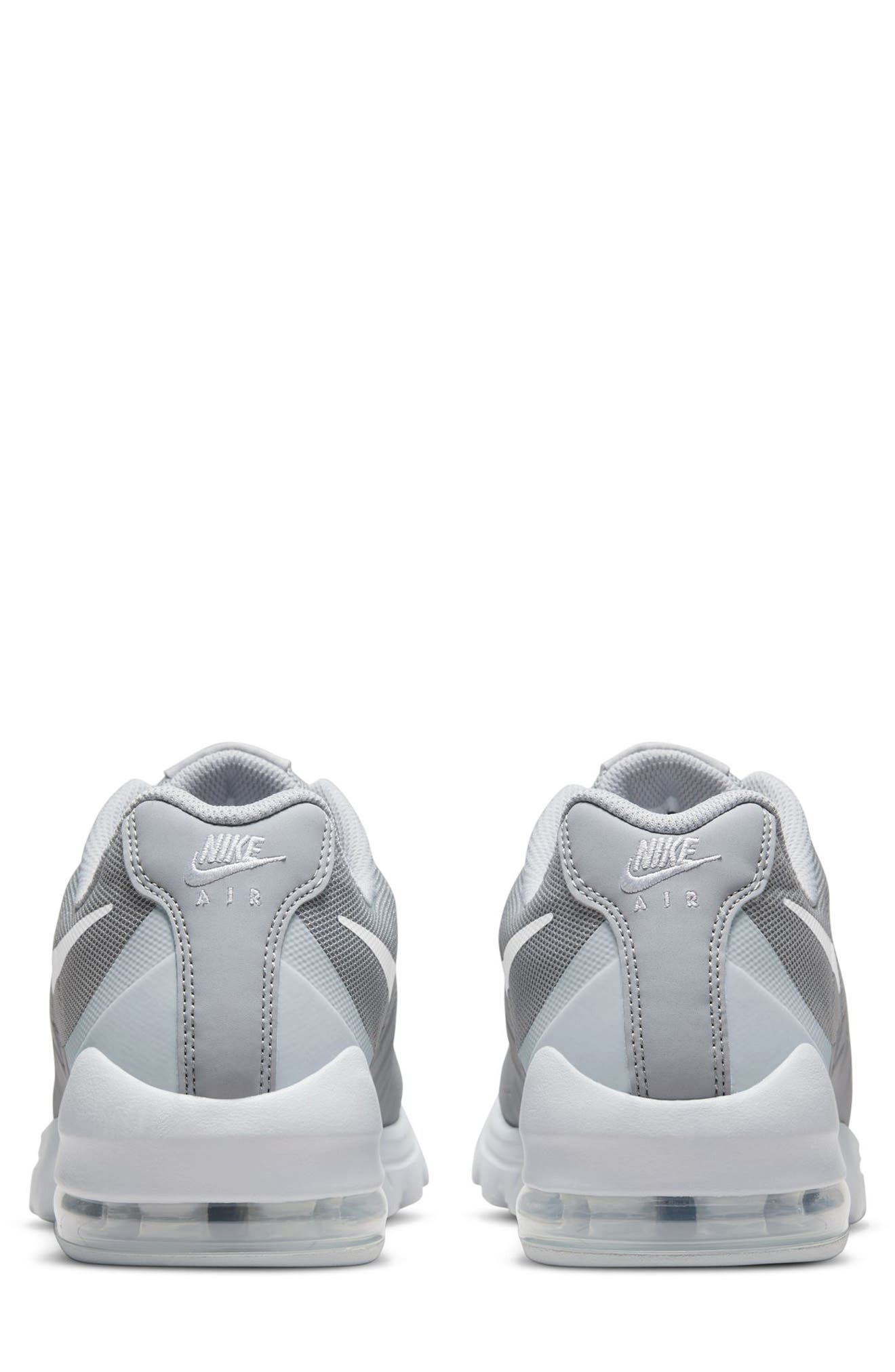 Air Max Invigor Sneaker, Alternate, color, WOLF GREY/WHITE