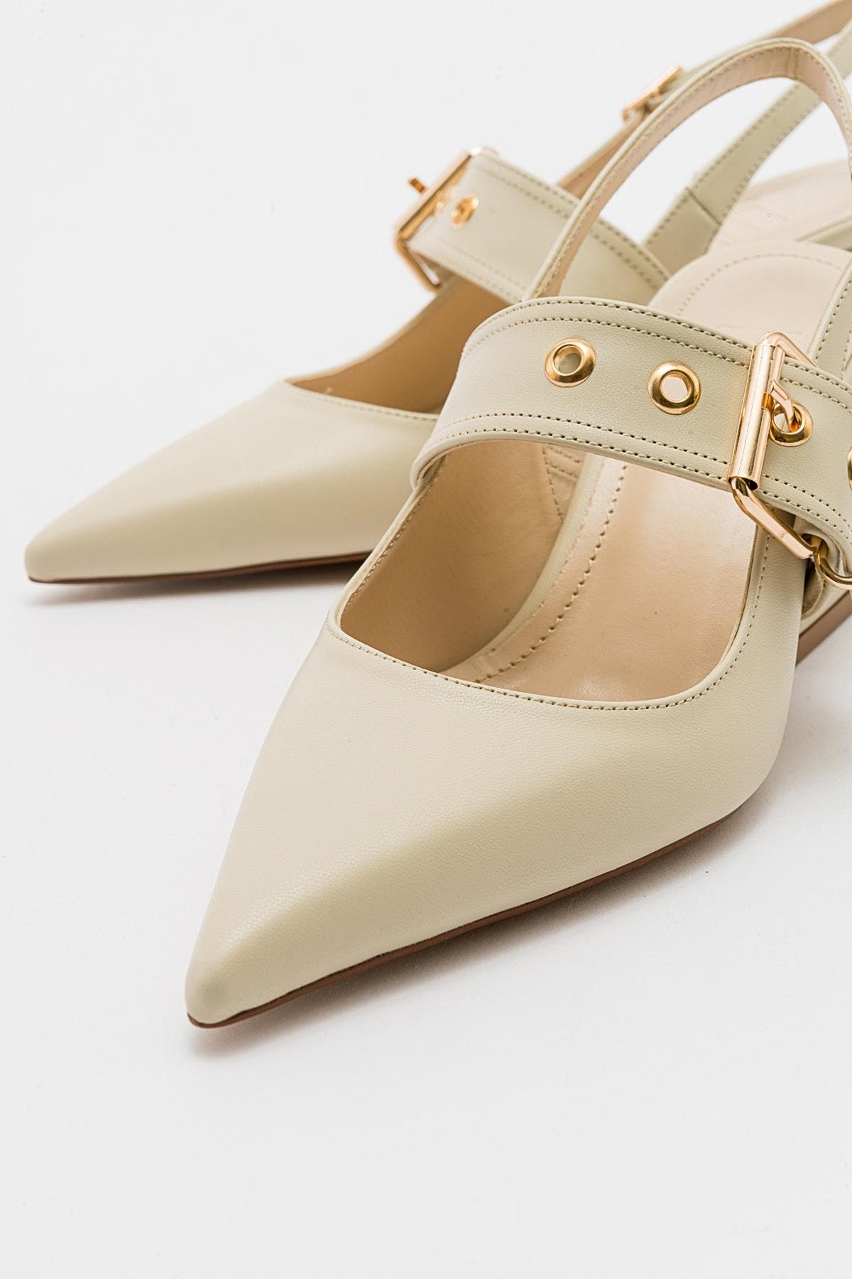 Prologue Shoes Nepido Pointed Toe Block Heel Pump, Alternate, color, Off-White