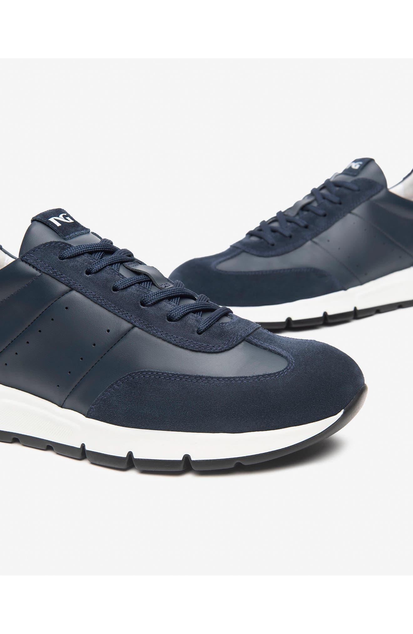 Low Top Trainer Sneaker, Alternate, color, NAVY