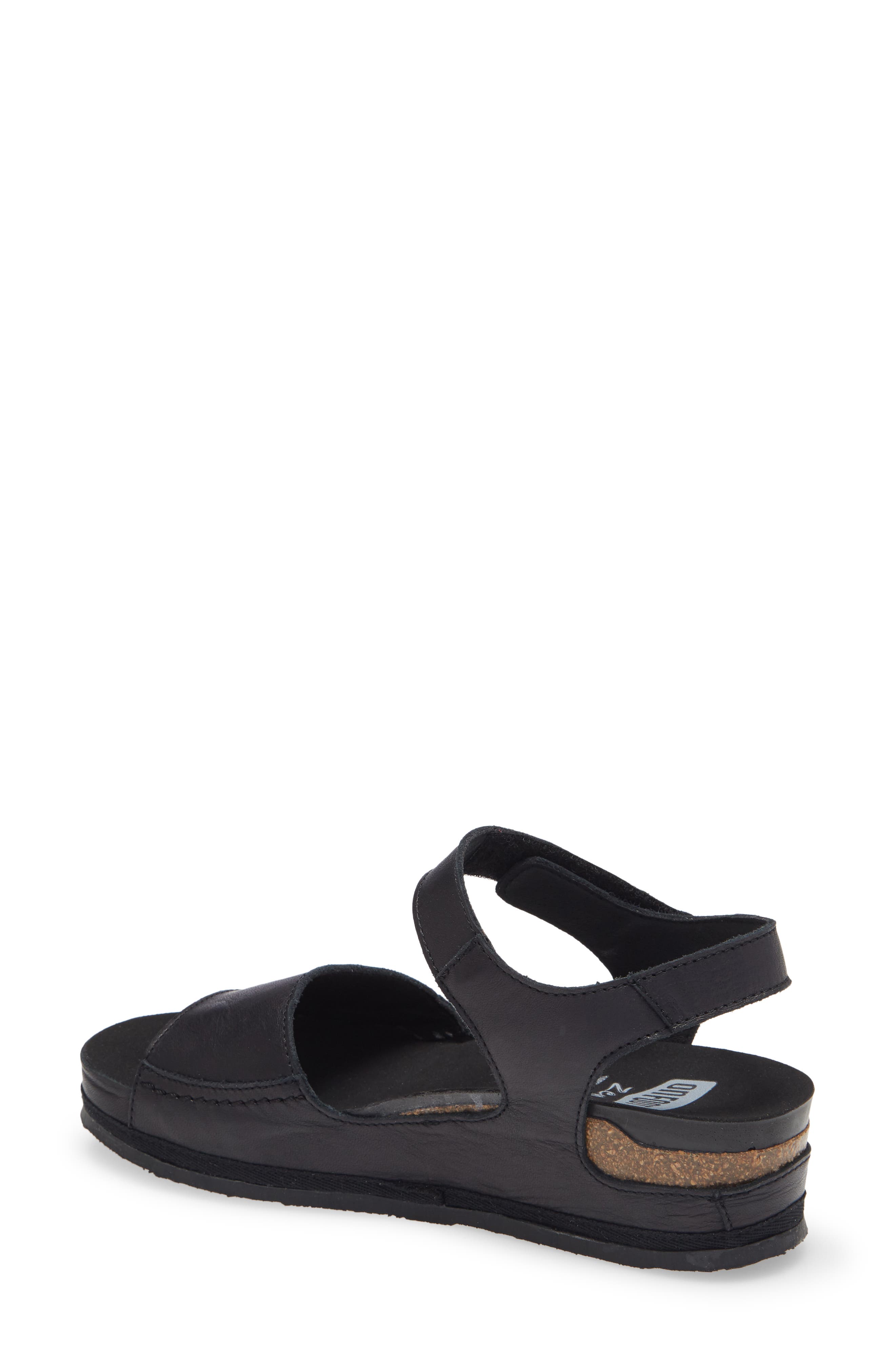 On Foot Platform Sandal, Alternate, color, Black