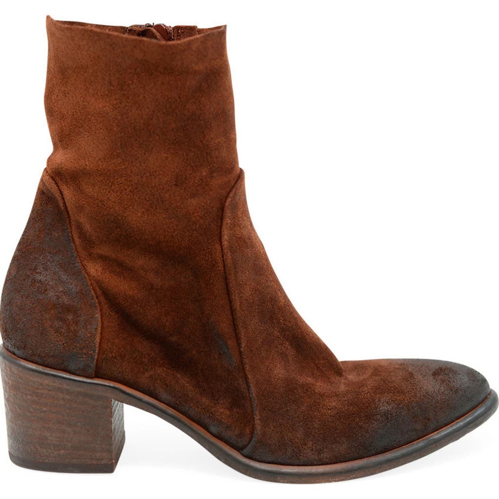 Madison Maison P2577 Distressed Ankle Boot In Brown