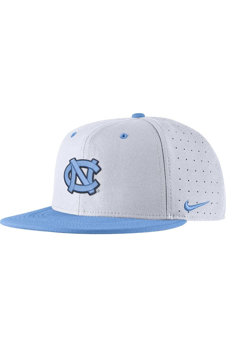 Nike Men's Nike White North Carolina Tar Heels Aero True Baseball Performance Fitted Hat, Main, color, 