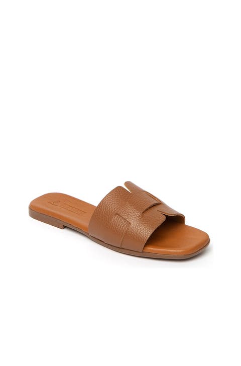 Lucila Flat Sandal
