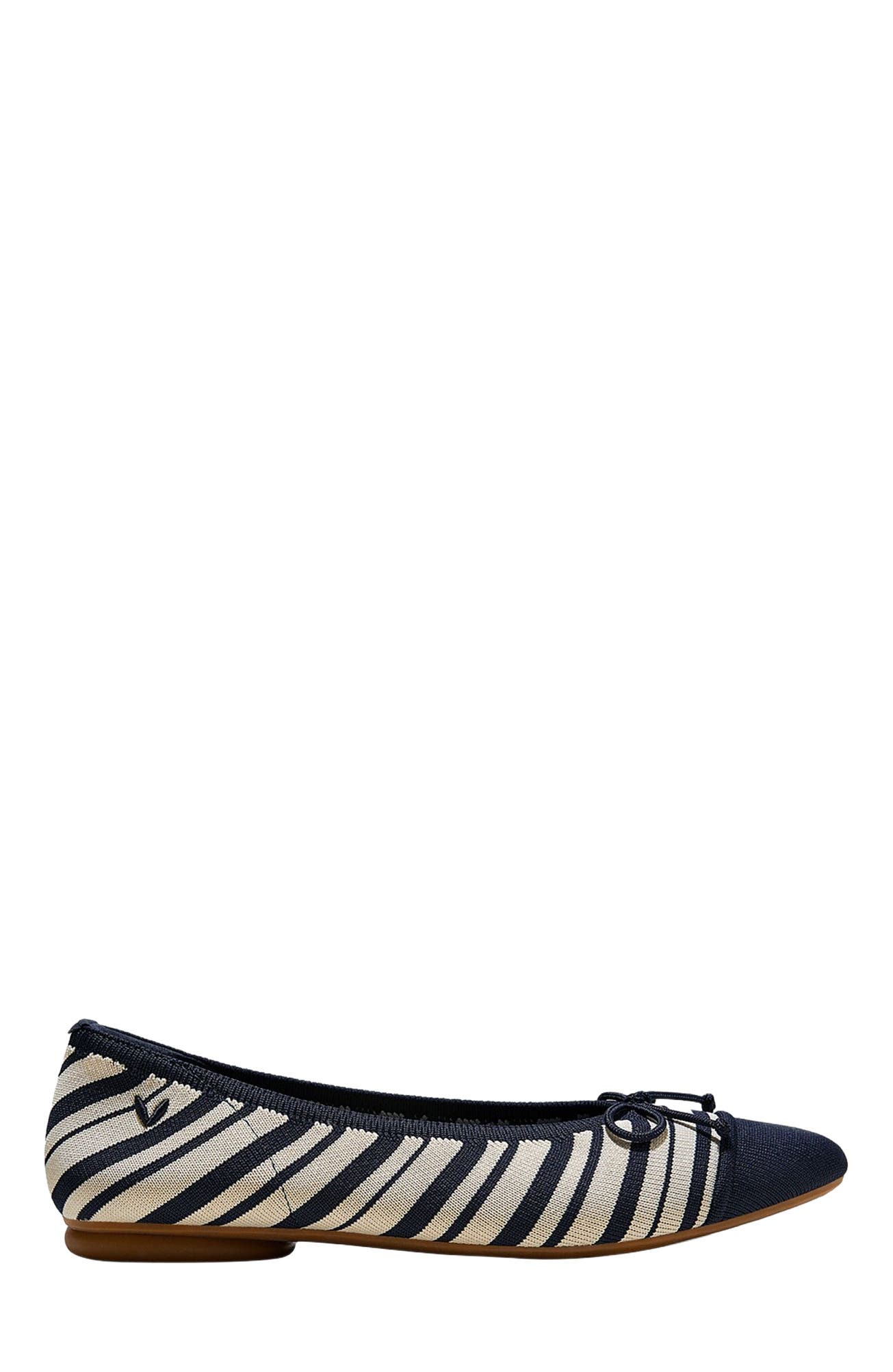 Almond-Toe Bow Flats - image 2