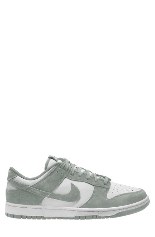 Nike Dunk Low Se Basketball Sneaker In White